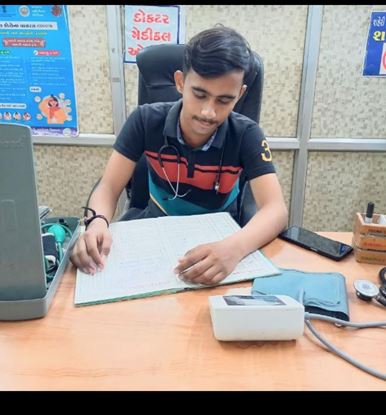 Picture of Dr chirag